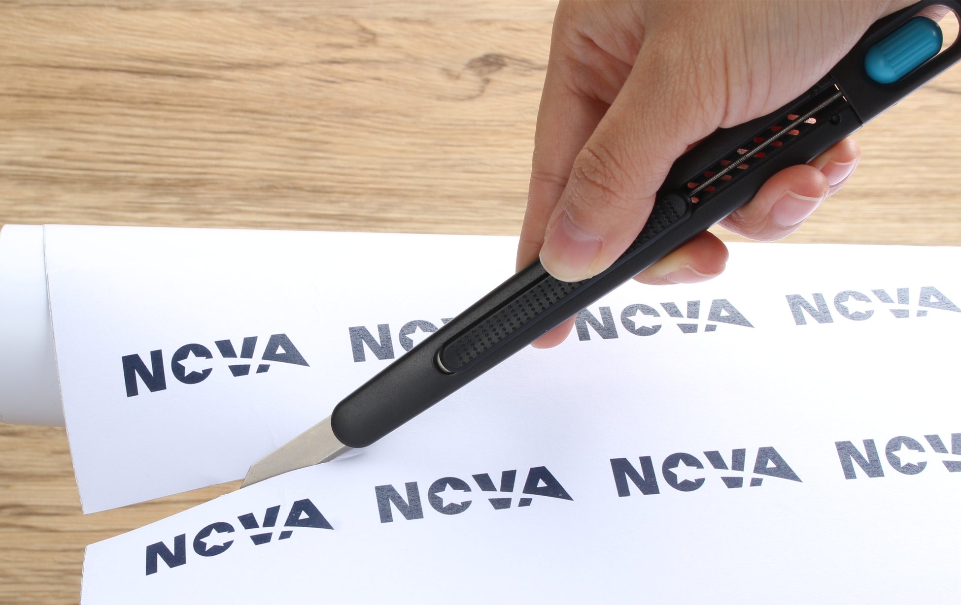 What Knife Should You Choose for Cutting Vinyl? Nova Safety Tools
