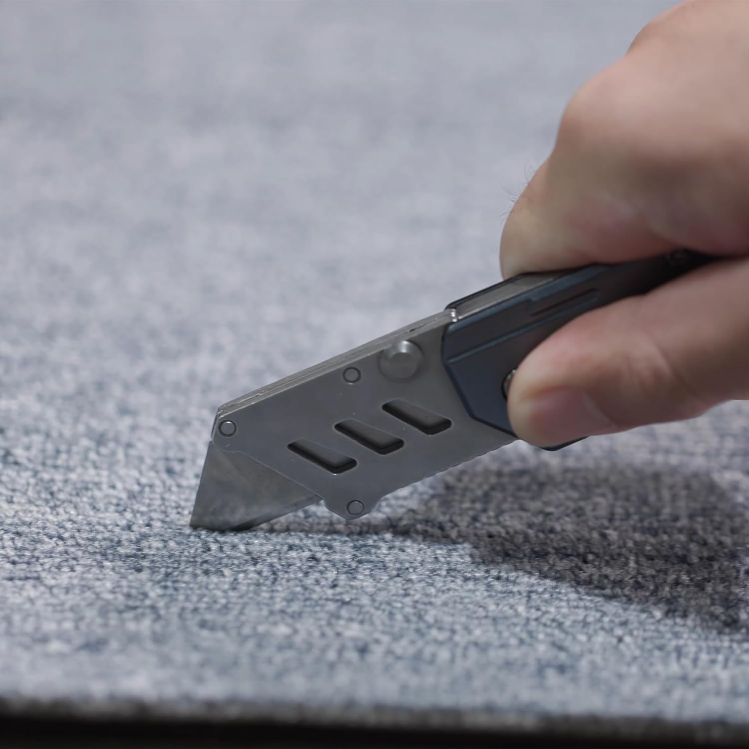 Folding Knife with extra 10 pcs utility blades