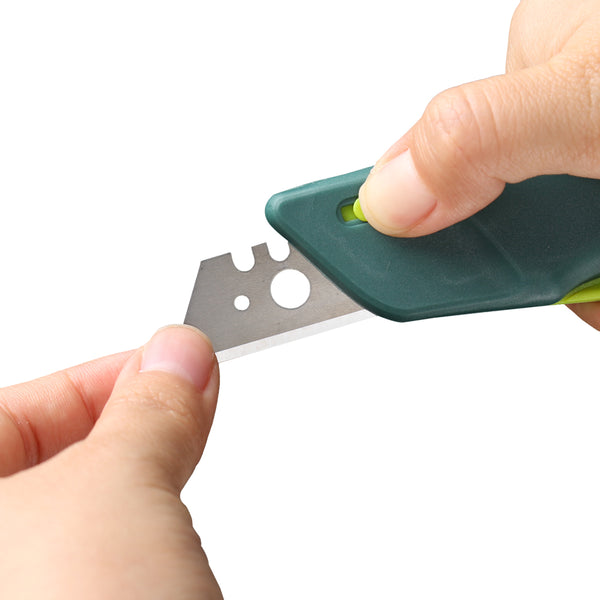 Smart Retracting Squeeze Knife